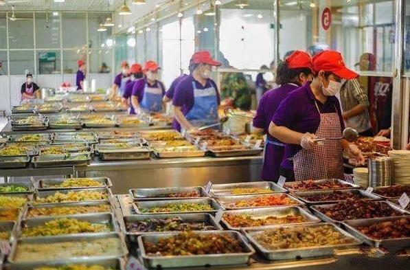深圳企業(yè)應該如何選擇員工食堂承包公司？